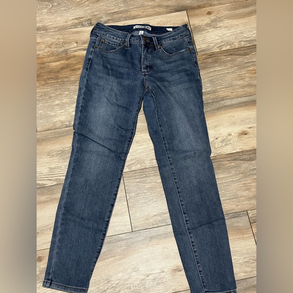 Size 4 skinny jeans lightly worn